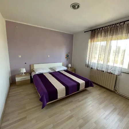 Holiday home House Mirka
